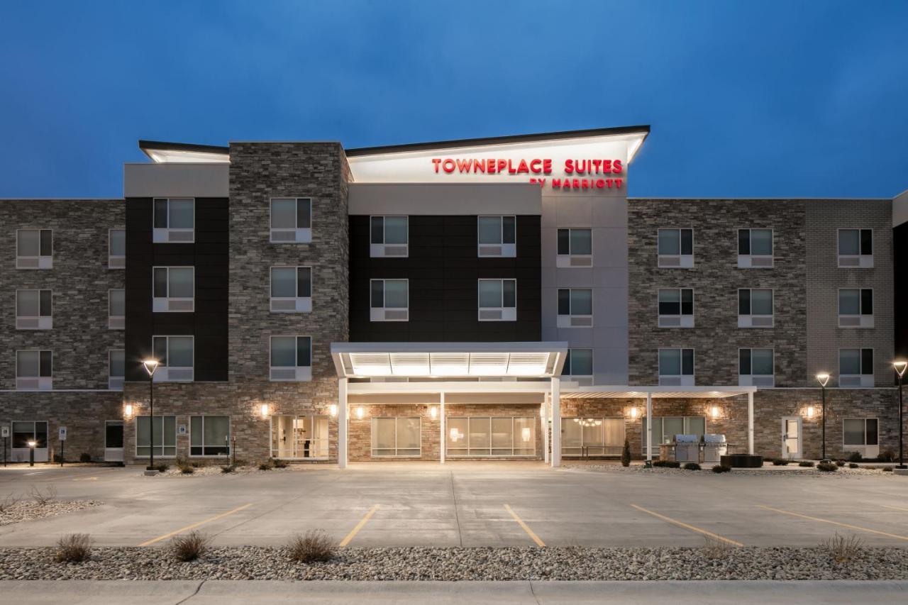 Towneplace Suites By Marriott Ошкош Екстер'єр фото